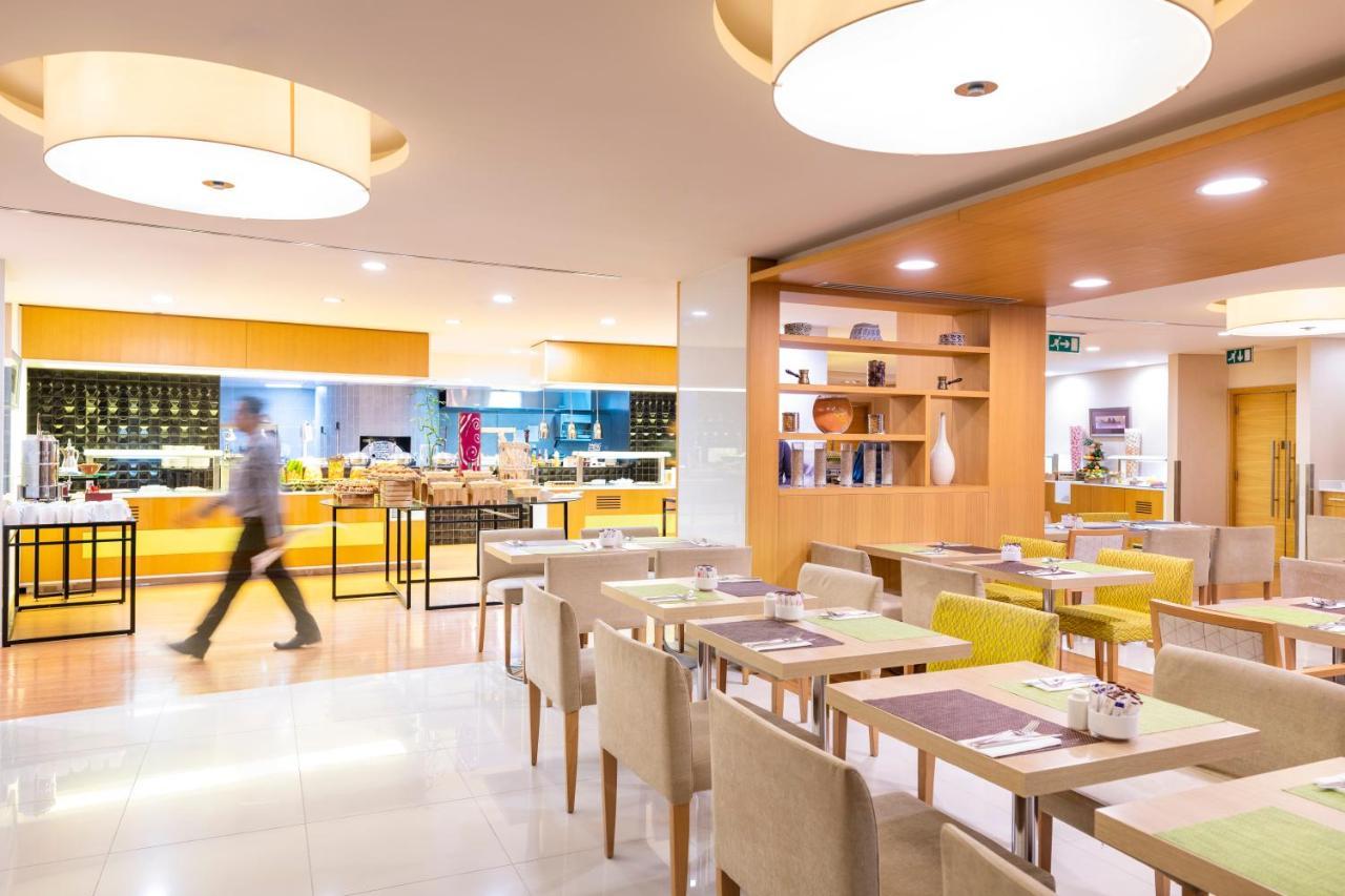 Holiday Inn Muscat Alseeb By Ihg Mascate Exterior foto