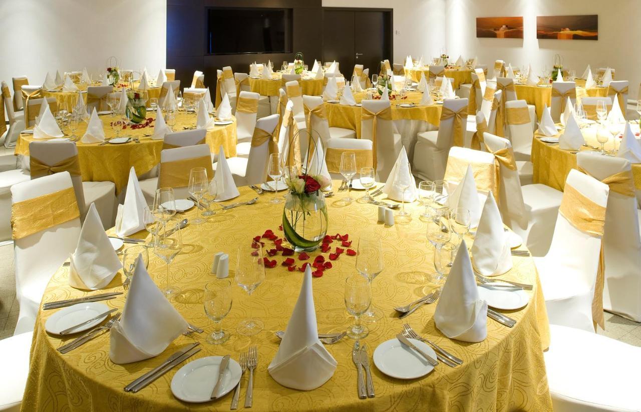 Holiday Inn Muscat Alseeb By Ihg Mascate Exterior foto