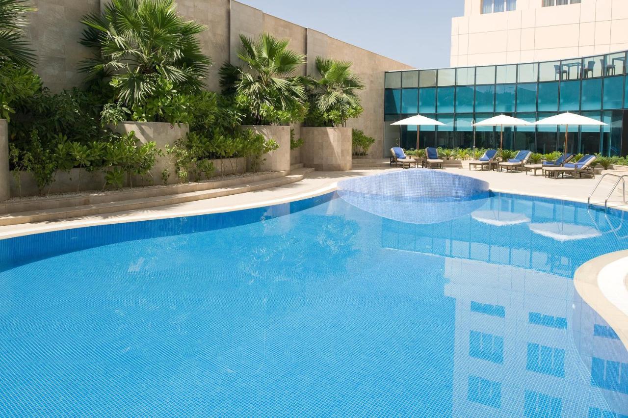 Holiday Inn Muscat Alseeb By Ihg Mascate Exterior foto